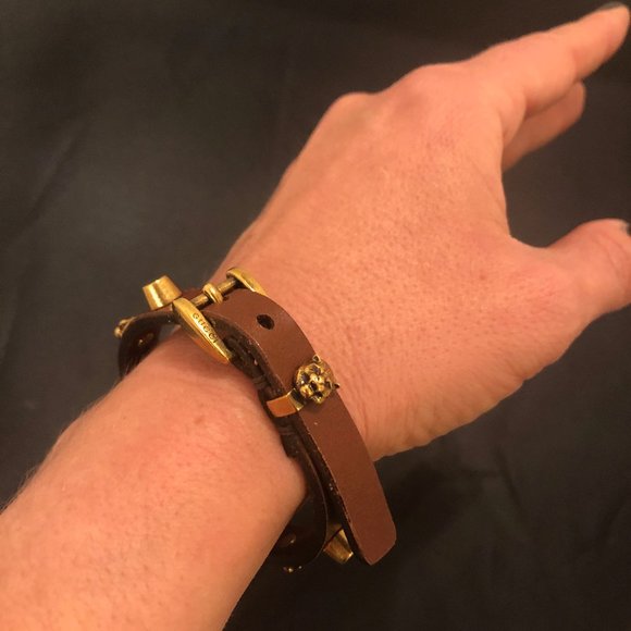 Gucci Studded Feline Head Leather Bracelet in Brow - Picture 6 of 13